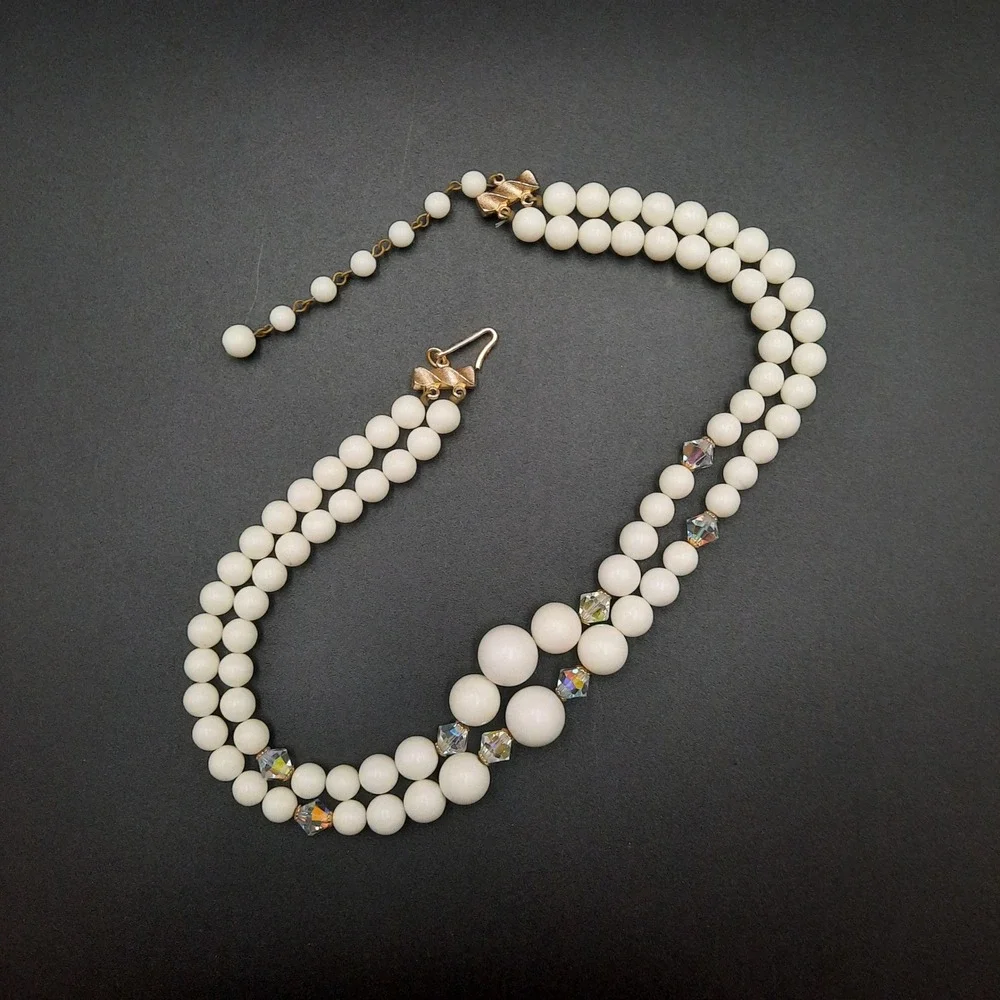 Avon elegant vintage